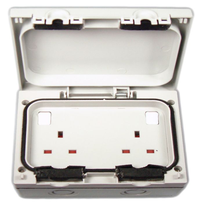 Dencon Outdoor Switch Socket 13Amp 2 Socket